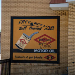 Diamond 760 Motor Oil Walldog mural